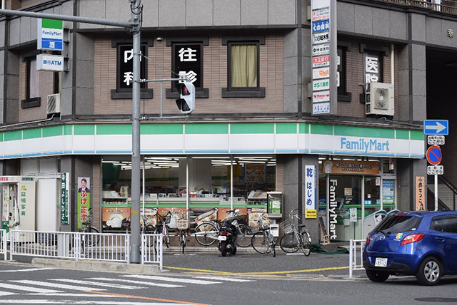 コンビニ　ファミリーマート国分駅西口店（コンビニ）まで437m