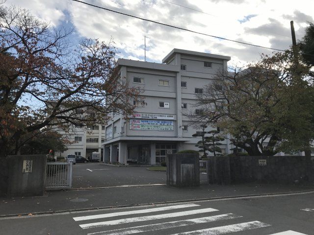 高校・高専　神奈川県立磯子工業高等学校（高校・高専）まで487m