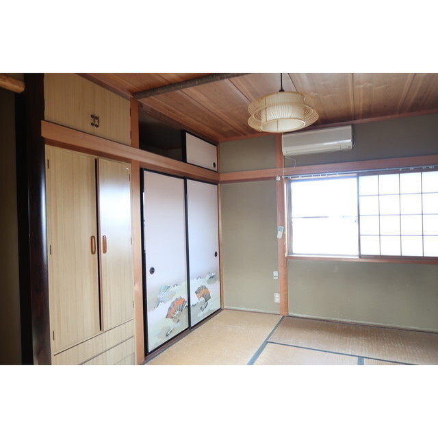 収納　押入