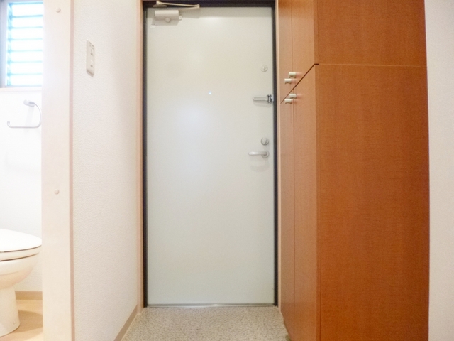 玄関　玄関周りはこのようになっています