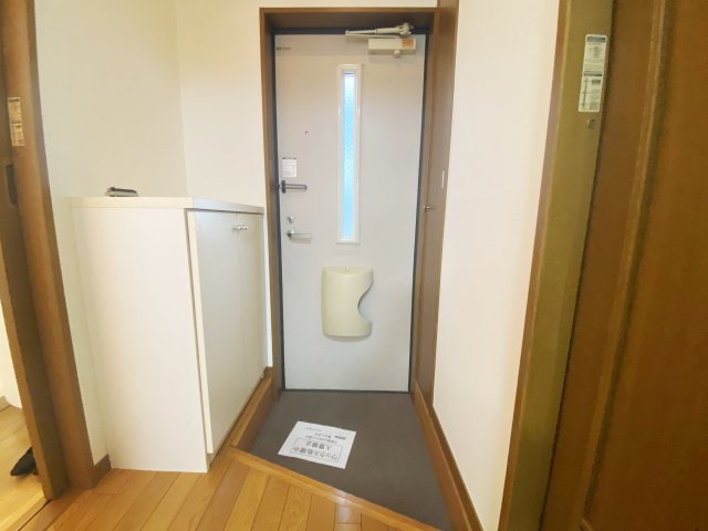 玄関　別号室の参考写真です。