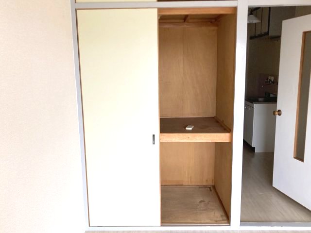 収納　イメージとして同建物他部屋を表示しています