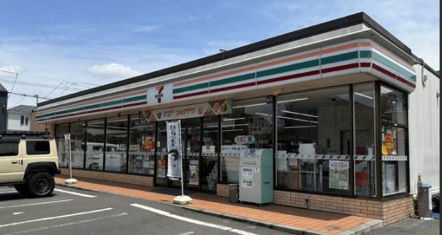 コンビニ　セブンイレブン町田忠生4丁目店（コンビニ）まで317m