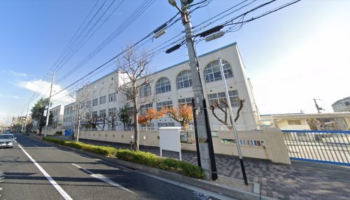 小学校　神戸市立本山第二小学校（小学校）まで664m