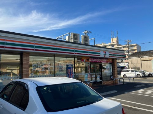 コンビニ　セブンイレブン 名古屋入場1丁目店（コンビニ）まで515m