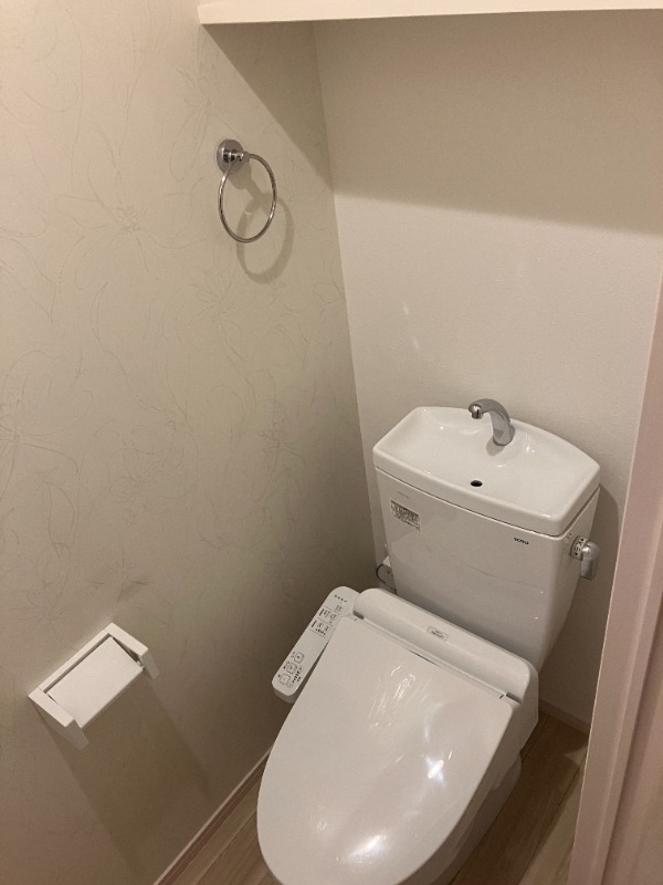 ＪＲ筑肥線 姪浜駅 徒歩7分 3階建 築8年のトイレ写真
