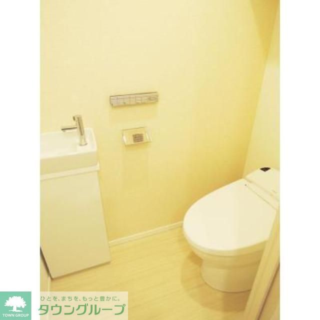 トイレ　※写真は同タイプ住戸です。