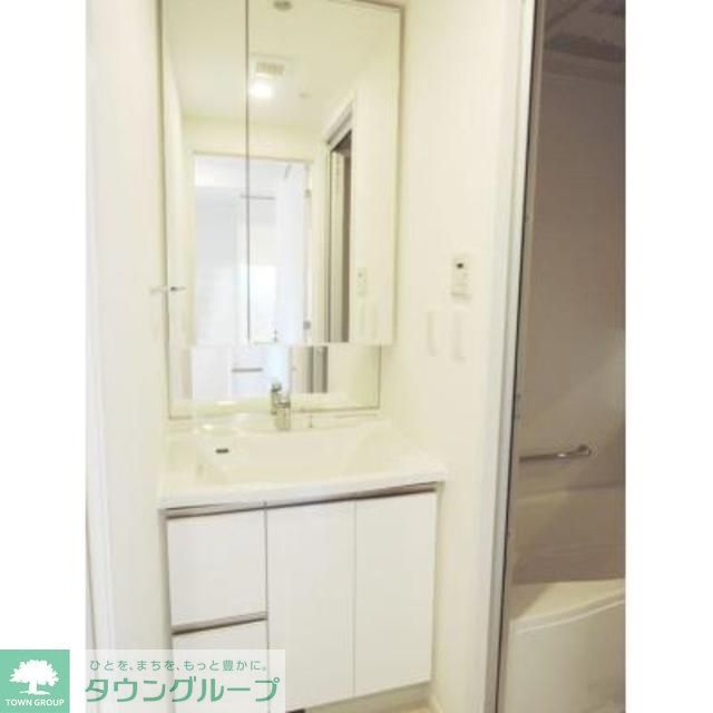 洗面設備　※写真は同タイプ住戸です。