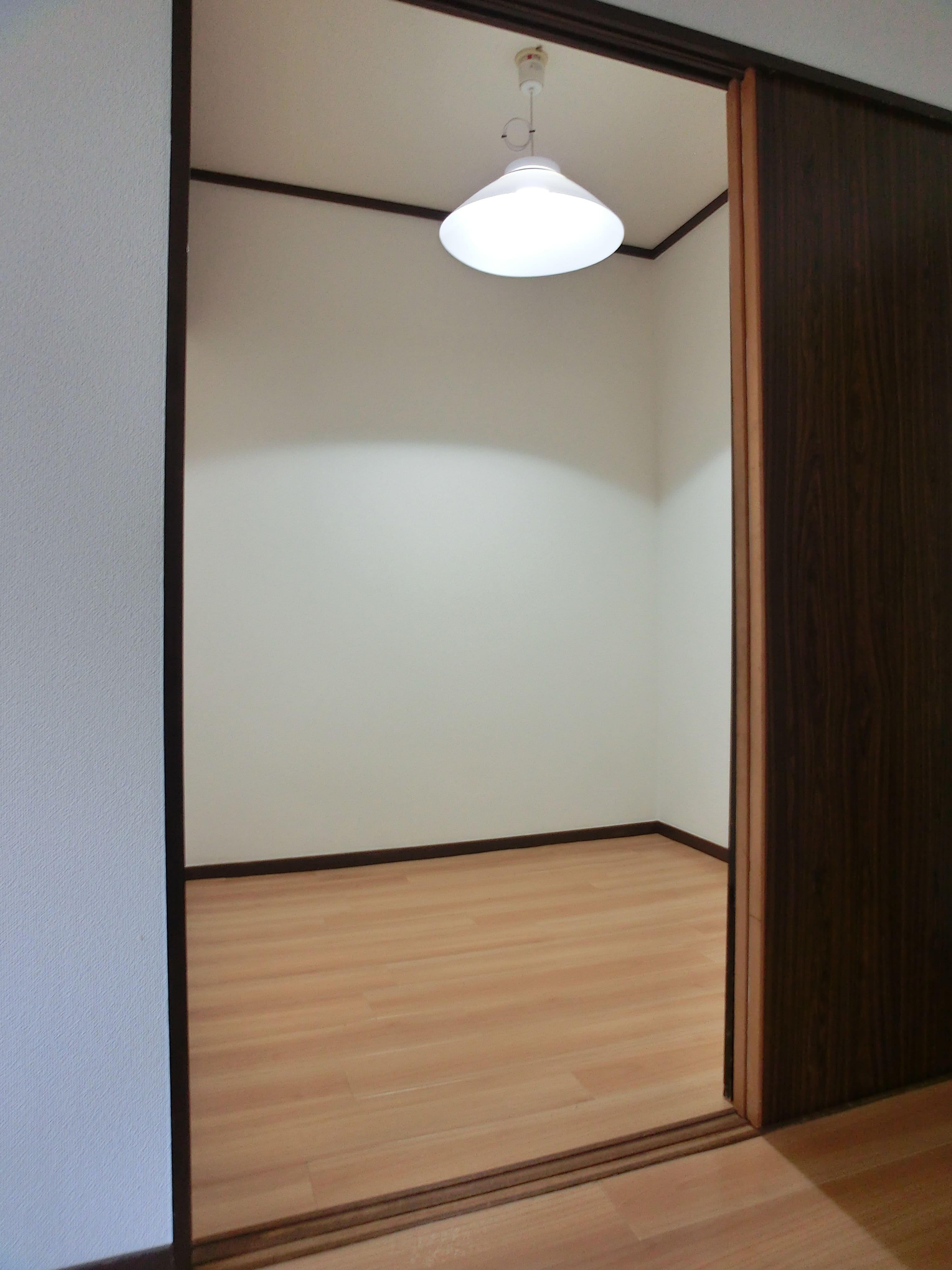 収納　広々とした納戸もあります♪※同じ号室タイプの別のお部屋です。