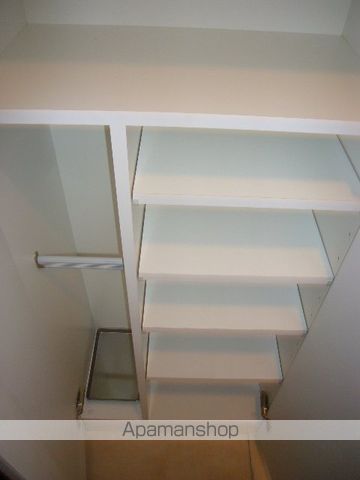 プラウドフラット小石川の玄関写真