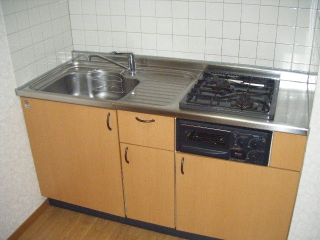 キッチン　嬉しいシステムキッチン完備です