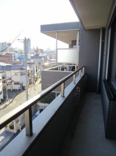 ＪＲ京浜東北線 東神奈川駅 徒歩10分 3階建 築26年の内装写真