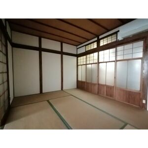 東小橋1丁目タウンハウスの居間写真