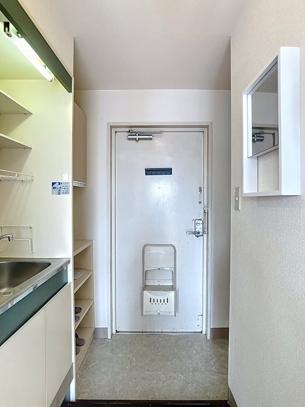 玄関　※他部屋参照