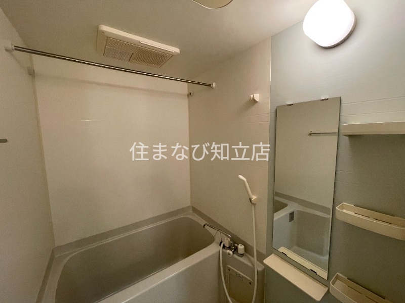 バス・シャワールーム　反転・同型タイプ