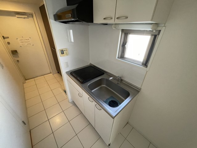 キッチン　同物件別部屋写真