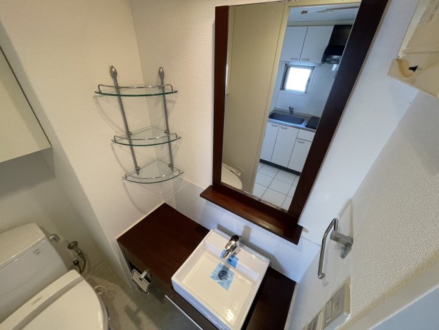 洗面設備　同物件別部屋写真