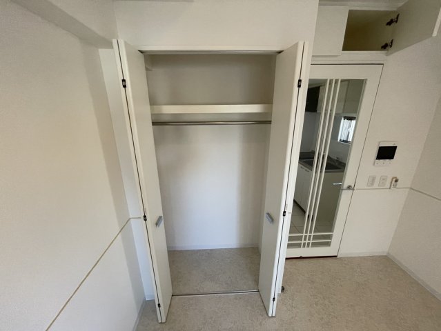 収納　同物件別部屋写真