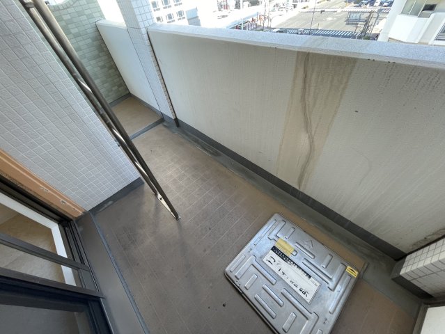 バルコニー　同物件別部屋写真