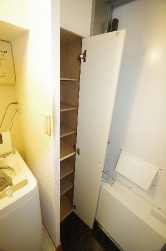 玄関　シューズボックスの棚は可動式♪