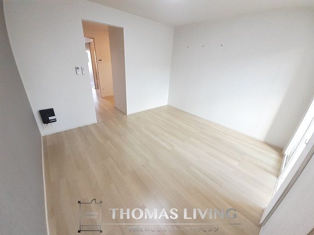 居室・リビング　明るいリビングです。