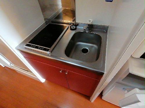 キッチン　2口電気コンロ付きのキッチンです。