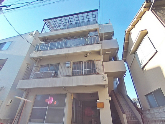 広島市南区丹那町のアパートの建物外観