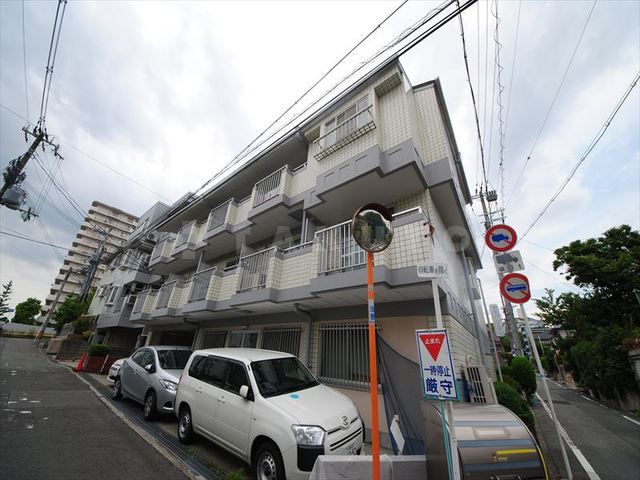 【豊中市東寺内町のマンションの建物外観】