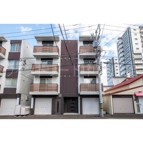 北海道札幌市豊平区平岸三条７（マンション）の賃貸物件の外観
