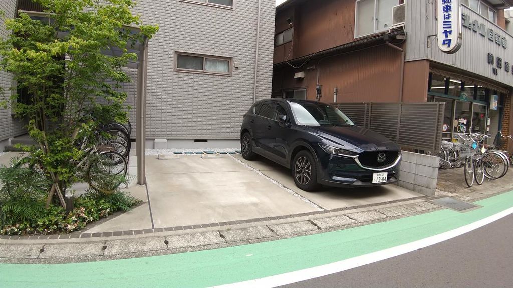 【大和市中央林間のマンションの駐車場】