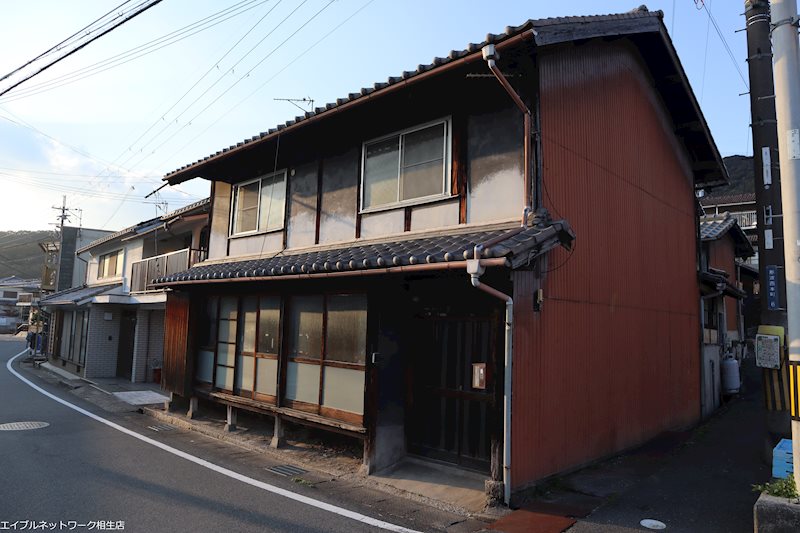 那波西本町戸建の建物外観