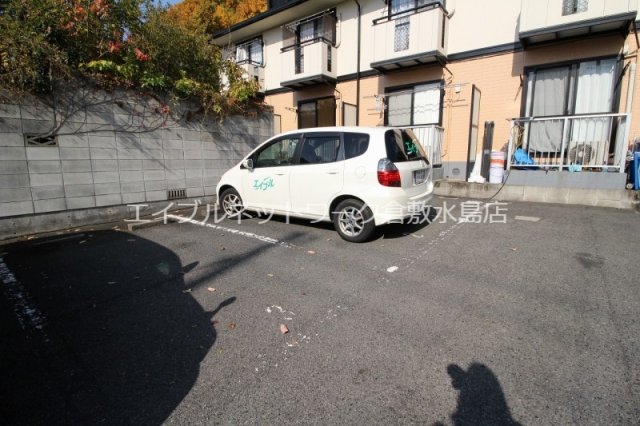 【倉敷市連島町西之浦のアパートの駐車場】