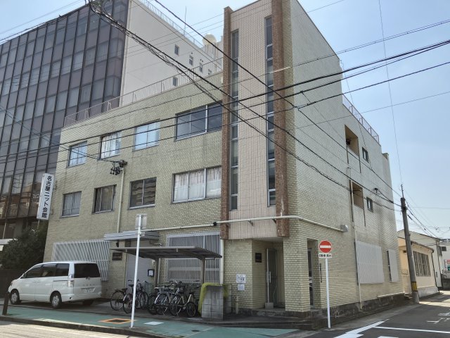 名古屋ニット会館の建物外観