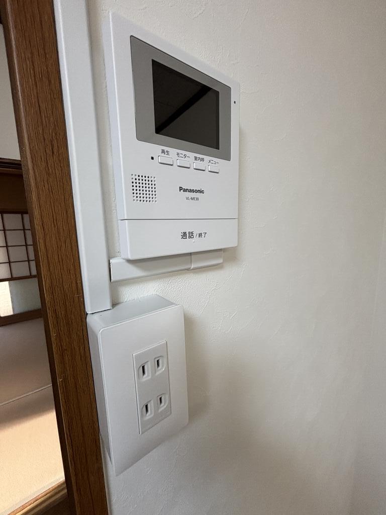 セキュリティ　モニター付きインターホン
