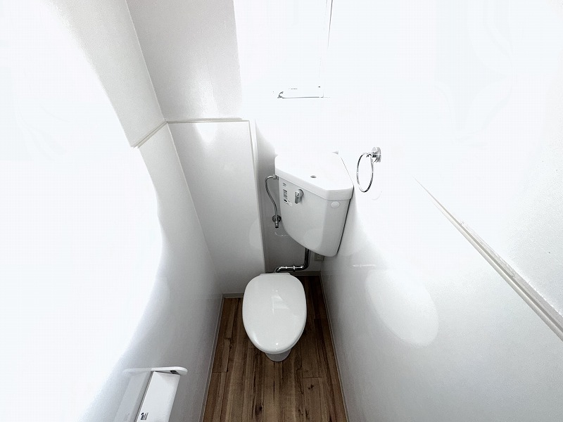 三興マンションのトイレ写真