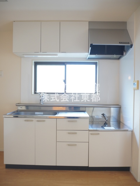 キッチン　上下収納豊富な調理スペース！使い勝手の良いキッチンです♪