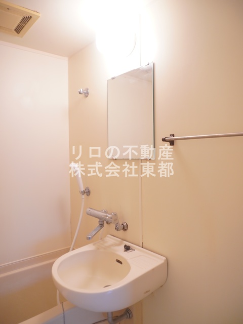 洗面設備　洗面ボウルと鏡もございます☆