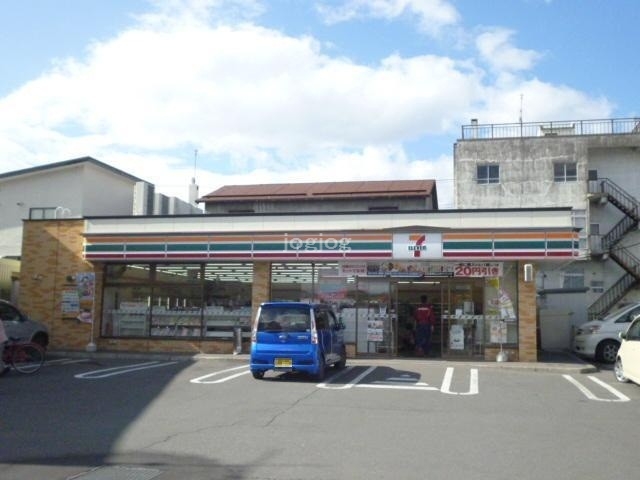 コンビニ　セブンイレブン北見大通東3丁目店（コンビニ）まで616m
