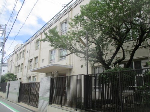 小学校　大阪市立梅南津守小学校（小学校）まで444m