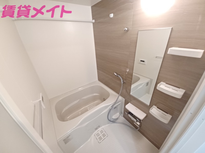 バス・シャワールーム　同型参考写真