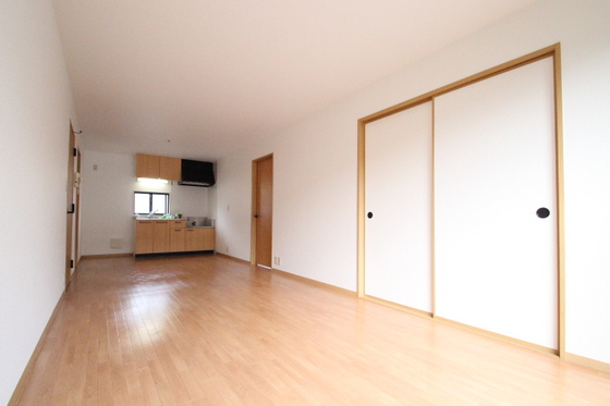 居室・リビング　※別号室の写真です