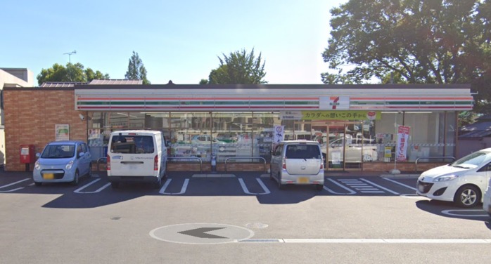 コンビニ　セブンイレブン越ヶ谷3丁目店（コンビニ）まで120m