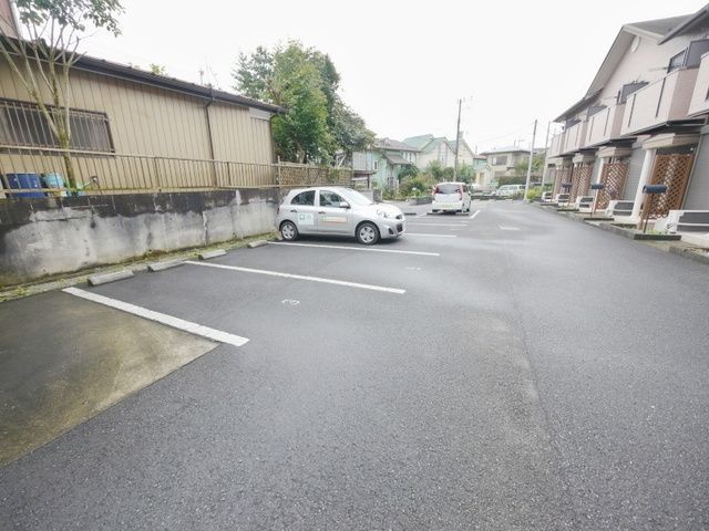 駐車場　★お問い合わせはタウンハウジング橋本店まで★