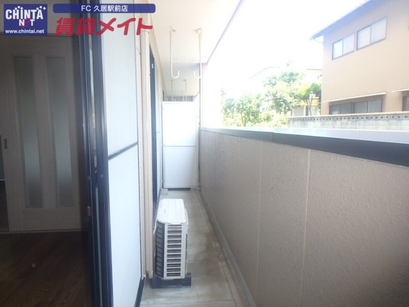 バルコニー　同物件別部屋タイプ