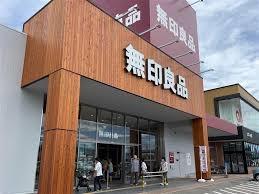 ショッピングセンター　無印良品富山堀川本郷店（ショッピングセンター）まで787m