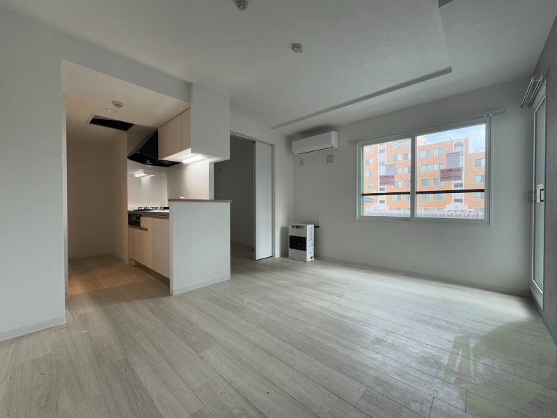居室・リビング　広くてキレイなお部屋が広がっていて、充実した生活が送れそう。