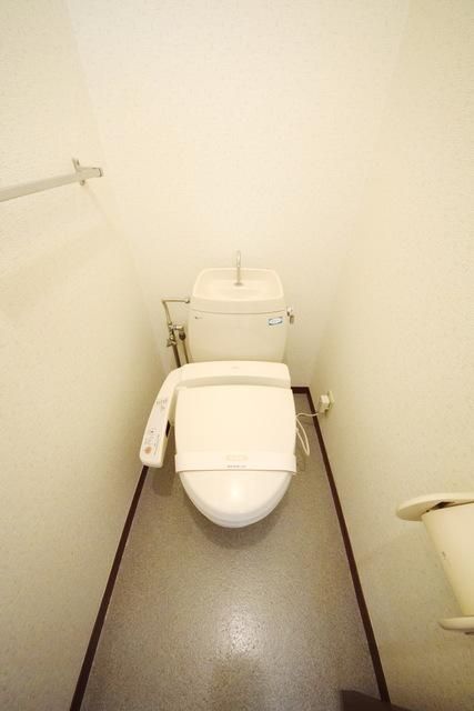 トイレ　ウォシュレット付です♪