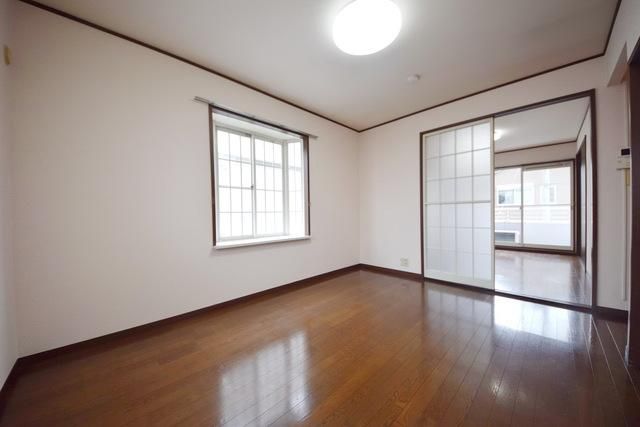 居室・リビング　２面採光です♪