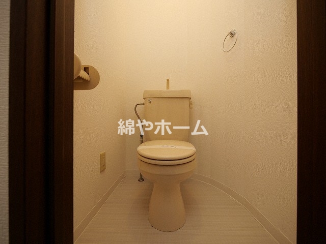 トイレ　落ち着いたトイレです