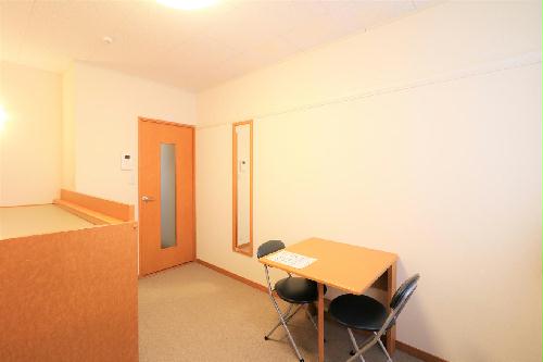 居室・リビング　新入学生には安心！家具家電付で、すぐに新生活をスタート！